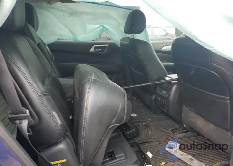 2019 Nissan Pathfinder S z USA, uszkodzony, nr VIN 5N1DR2MM8KC636436